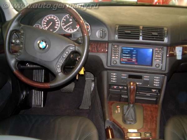 BMW 540iA schwarz (116)